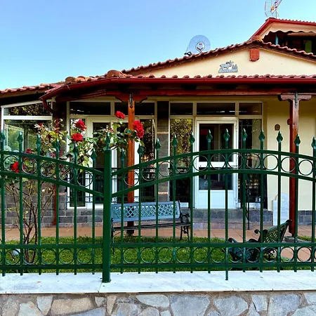 Theoharis Summerhouse *