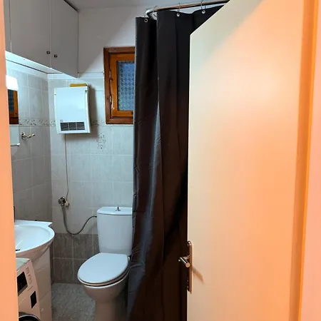 Theoharis Summerhouse بيت للعطل